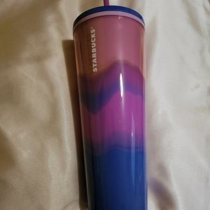 2 Starbucks cups can sell separately